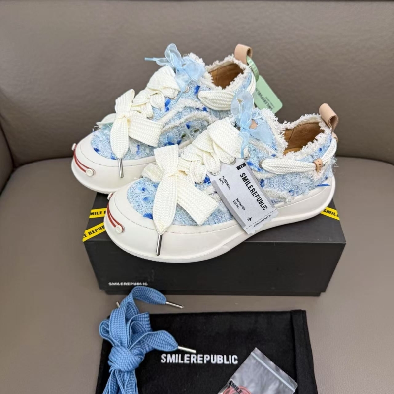 Smilerepublic Canvas Shoes